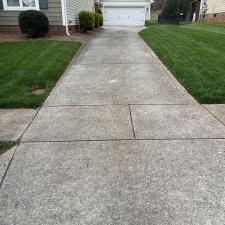 Concrete-Driveway-Sidewalk-and-Patio-Cleaning-in-McAdenville-NC 0